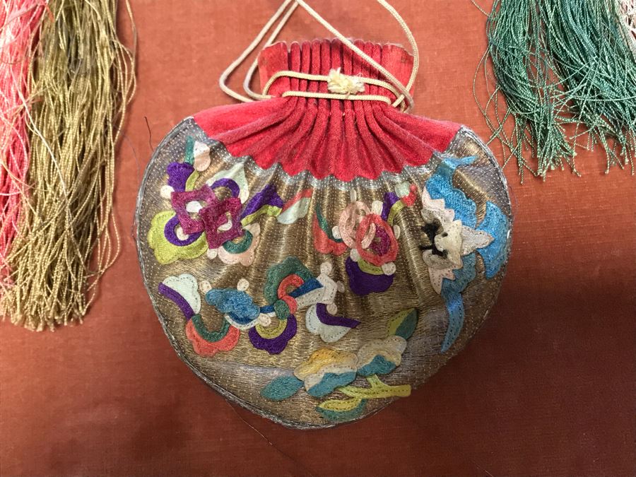 Framed Antique Chinese Silk Purse Pouch Frame Measures 11W X 16H [Photo 13]