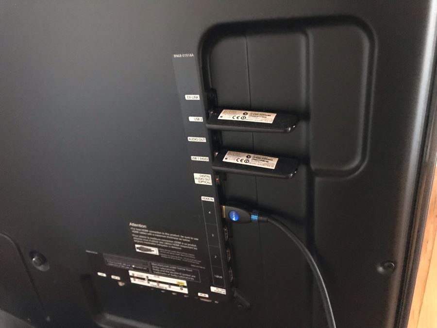 SAMSUNG 55' 1080p LED HDTV Model UN55B7100WF With Remote [Photo 16]