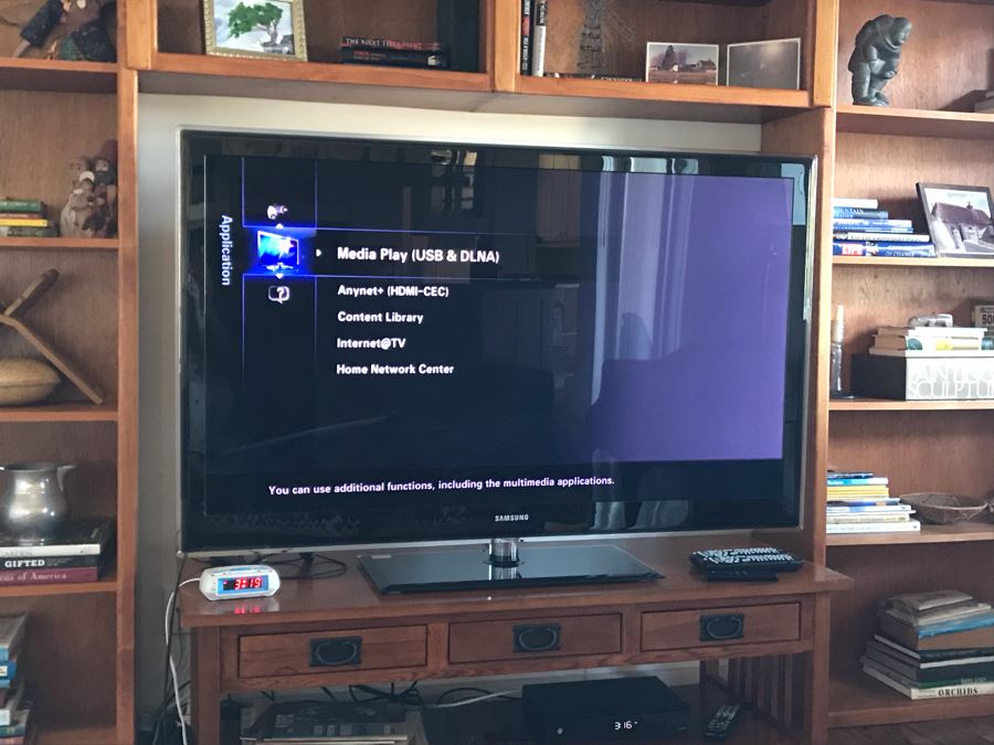 SAMSUNG 55' 1080p LED HDTV Model UN55B7100WF With Remote [Photo 4]