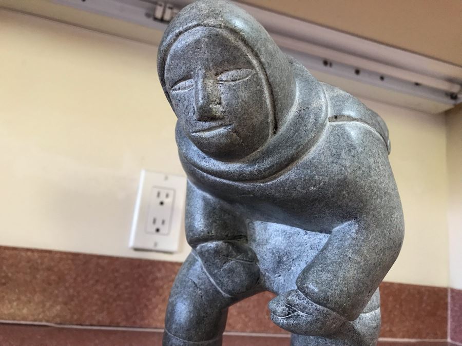 Impressive Carved Inuit Soapstone Eskimo Art By Tanih Qumaluk Canada 7.5W X 6D X 9H [Photo 4]