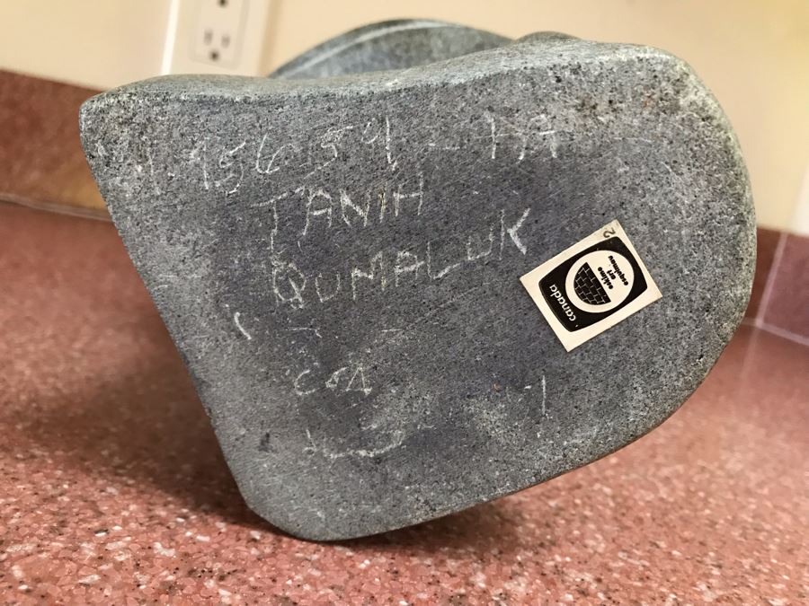 Impressive Carved Inuit Soapstone Eskimo Art By Tanih Qumaluk Canada 7.5W X 6D X 9H [Photo 13]