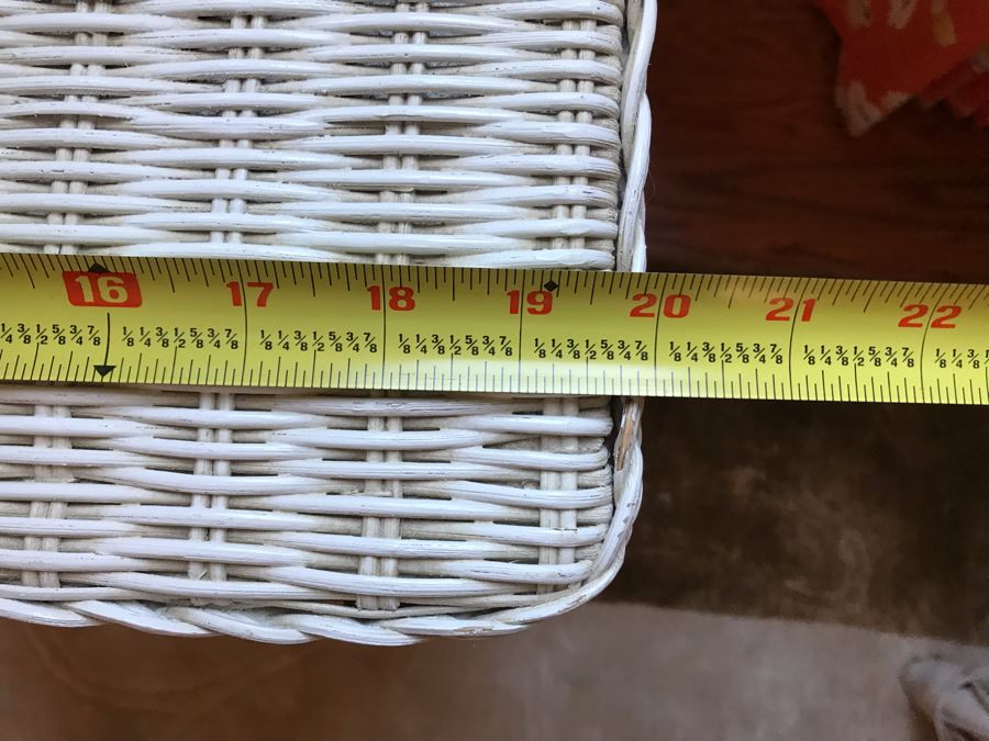 White Wicker Side Table 20W X 15D X 23H [Photo 4]