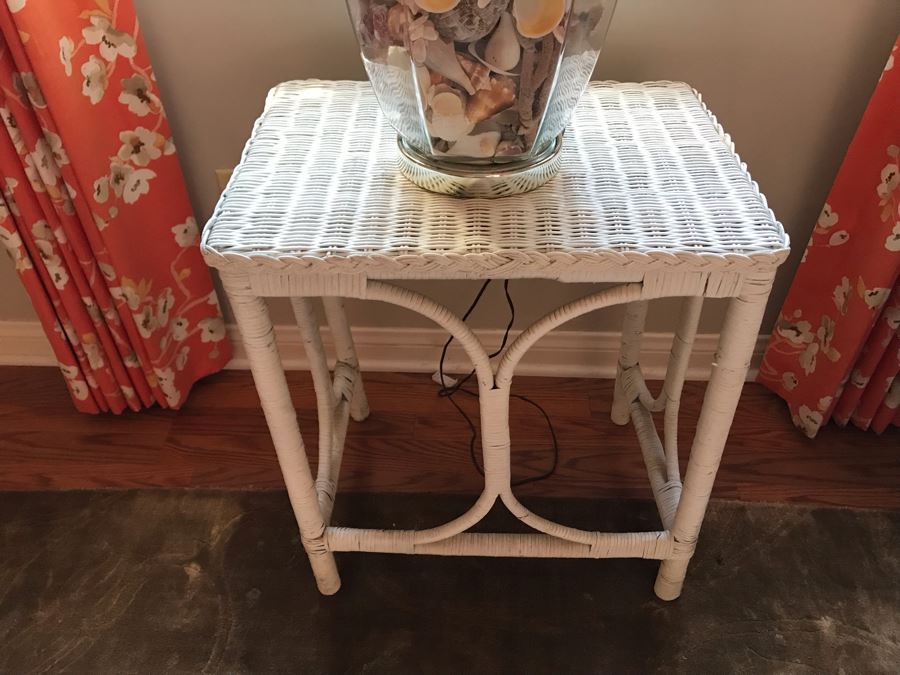 White Wicker Side Table 20W X 15D X 23H [Photo 2]
