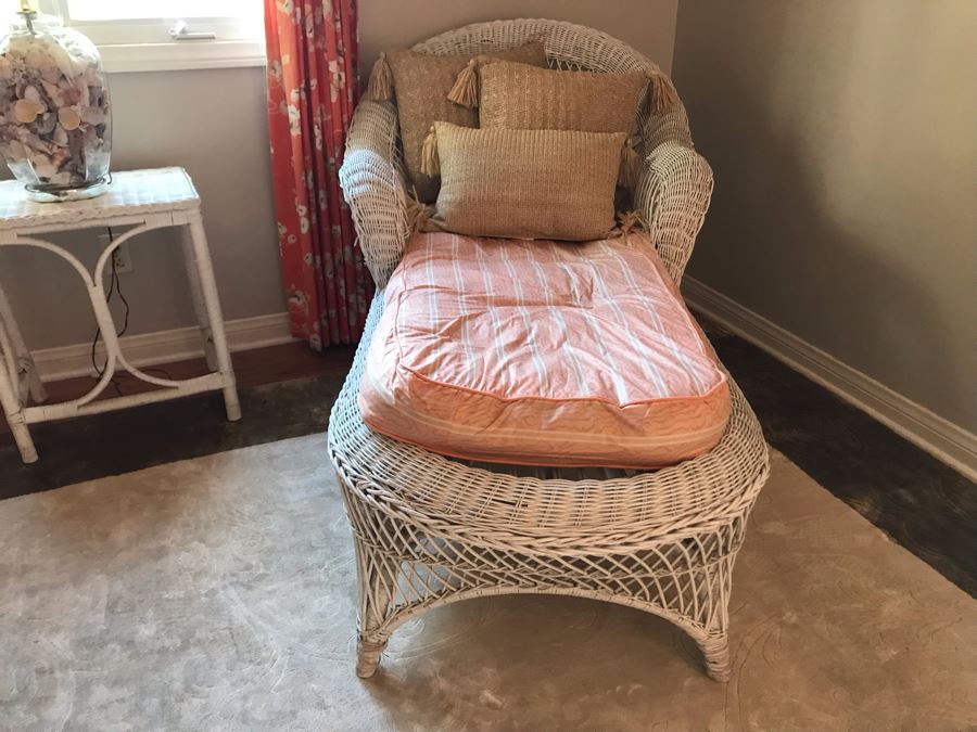 Vintage White Wicker Chaise Lounge With Cushion And (3) Throw Pillows [Photo 3]