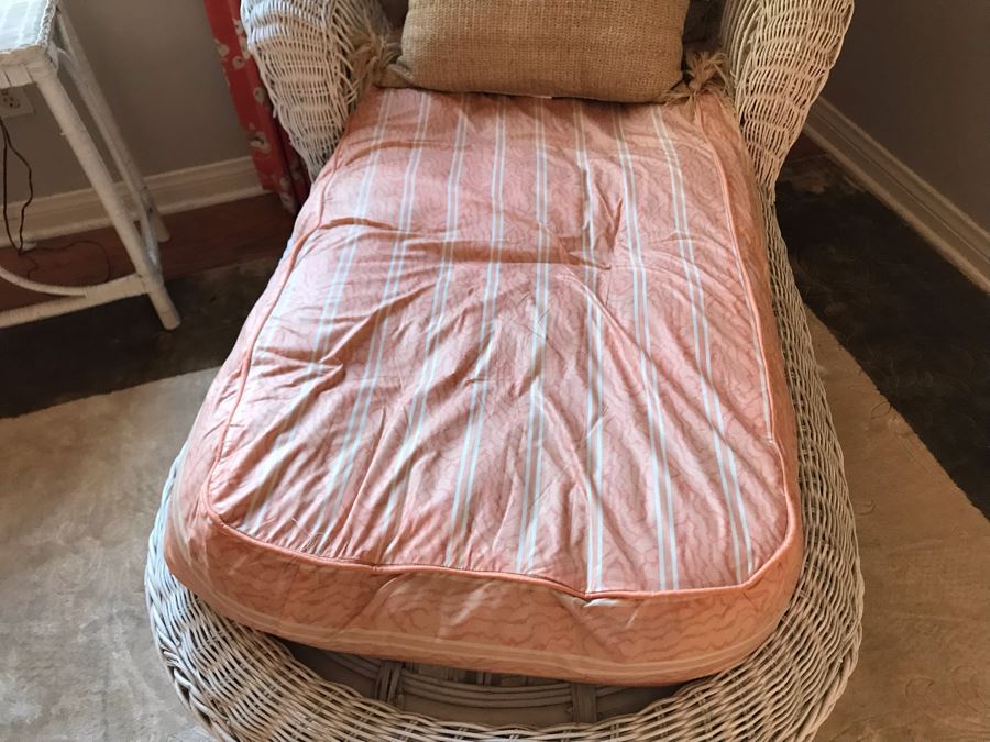 Vintage White Wicker Chaise Lounge With Cushion And (3) Throw Pillows [Photo 5]