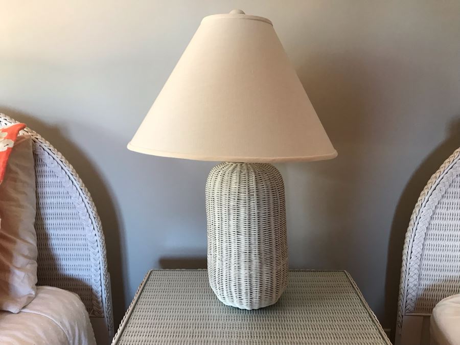 Vintage Wicker Table Lamp Painted White 28H [Photo 1]