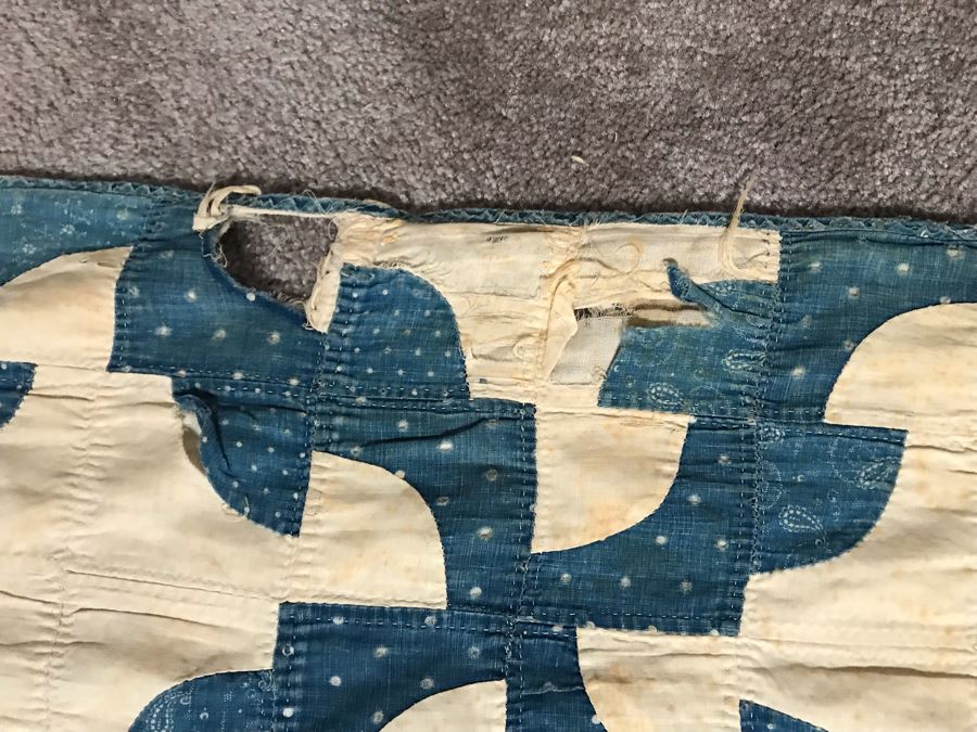 JUST ADDED - Vintage Quilt 70 X 79 [Photo 4]