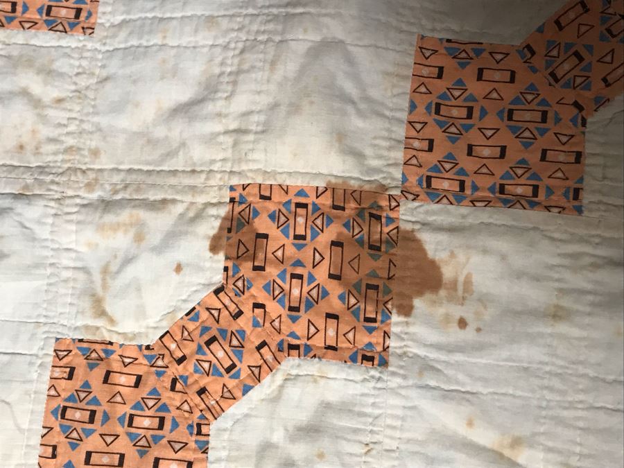 JUST ADDED - Vintage Quilt 46 X 58 [Photo 4]