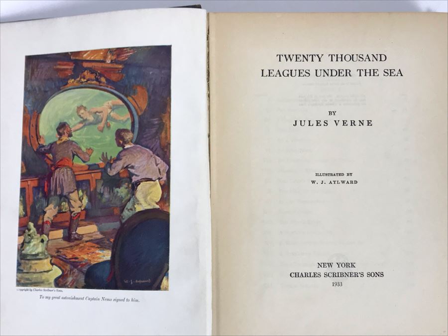 JUST ADDED - Vintage 1933 Book Twenty Thousand Leagues Under The Sea By Jules Verne [Photo 2]