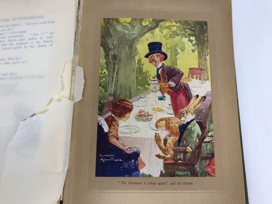 JUST ADDED - Alice In Wonderland And Through The Looking Glass Book By Lewis Carroll Illustrated By Harry Rountree [Photo 5]