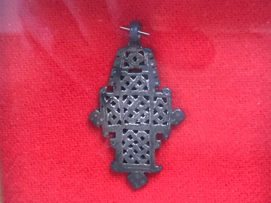 JUST ADDED - Vintage Silver Pendant In Shadow Box Frame 5 X 5 [Photo 2]