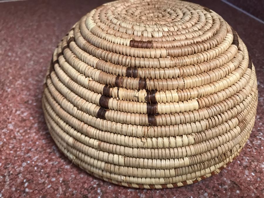 JUST ADDED - Pair Of Hand Woven Native Baskets 9R And 6.5R [Photo 11]