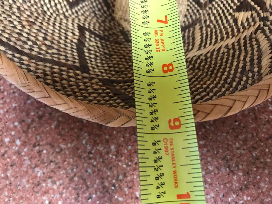 JUST ADDED - Pair Of Hand Woven Native Baskets 9R And 6.5R [Photo 12]