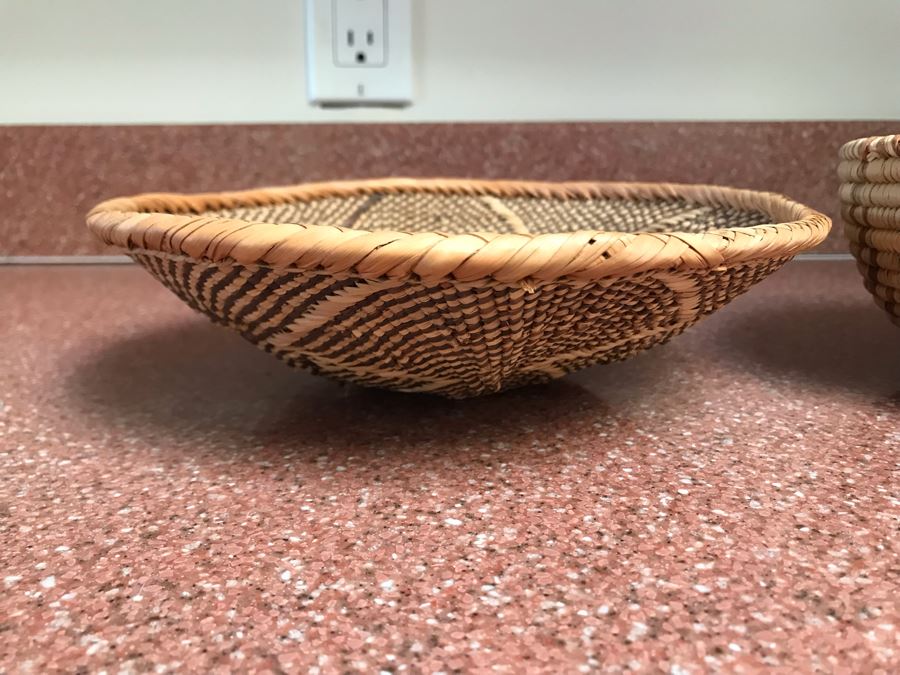 JUST ADDED - Pair Of Hand Woven Native Baskets 9R And 6.5R [Photo 3]