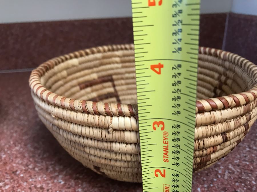 JUST ADDED - Pair Of Hand Woven Native Baskets 9R And 6.5R [Photo 15]