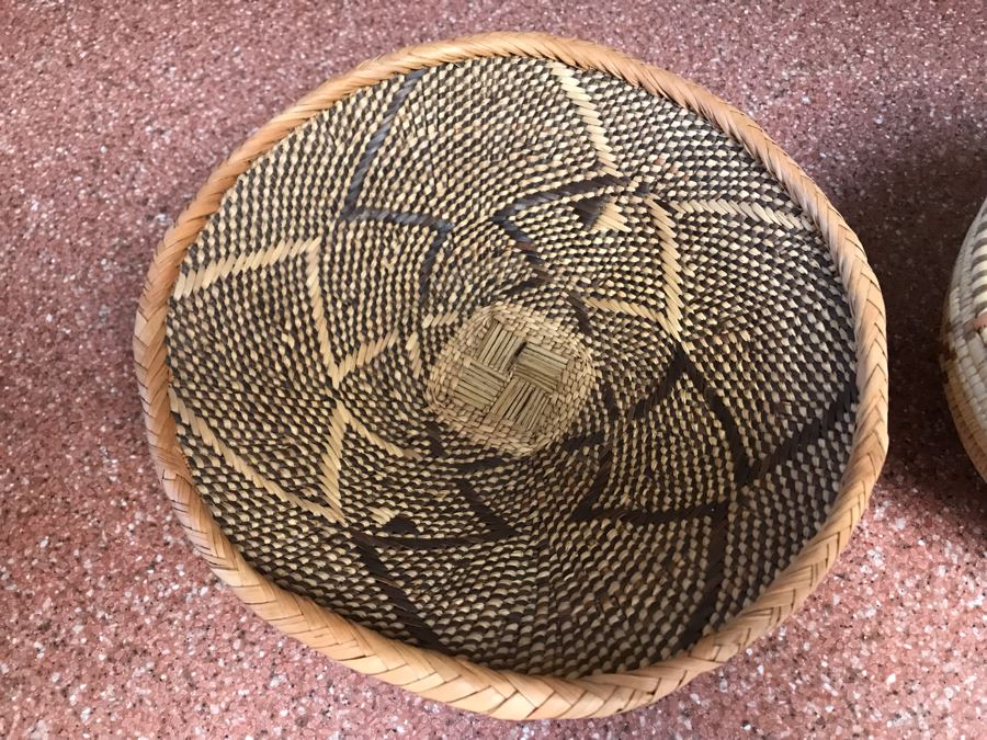 JUST ADDED - Pair Of Hand Woven Native Baskets 9R And 6.5R [Photo 2]