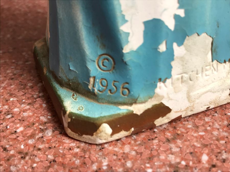 JUST ADDED - Vintage 1956 Kitchen Madonna Chalkware Statue [Photo 6]