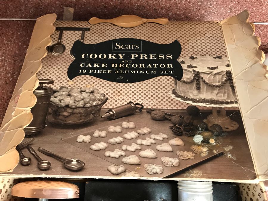JUST ADDED - Sears Cooky Press And Cake Decorator And Cake Mold [Photo 4]