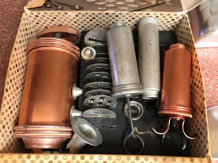 JUST ADDED - Sears Cooky Press And Cake Decorator And Cake Mold [Photo 3]