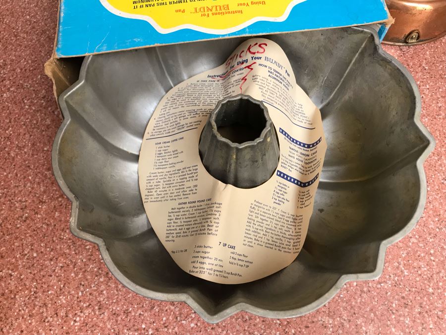 JUST ADDED - Nordic Ware 12 Cup Bundt Pan And Copper Mold [Photo 5]