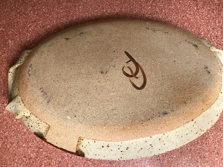 JUST ADDED - Signed Art Pottery Platter By The Good Earth Kennebunkport Maine 18 X 12 [Photo 6]