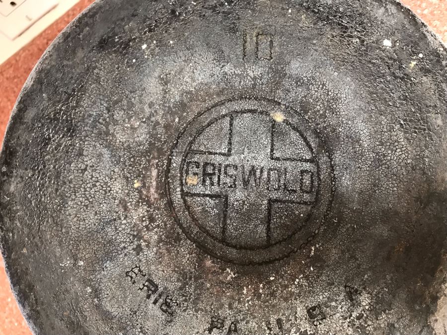 JUST ADDED - Vintage Griswold Erie PA Cast Iron Skillet #10 13W [Photo 4]
