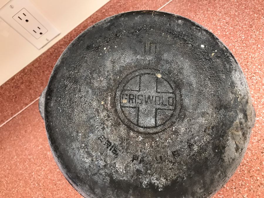 JUST ADDED - Vintage Griswold Erie PA Cast Iron Skillet #10 13W [Photo 2]