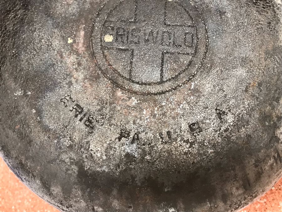 JUST ADDED - Vintage Griswold Erie PA Cast Iron Skillet #10 13W [Photo 5]