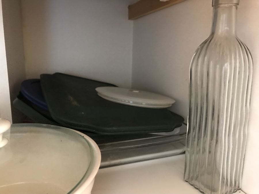 JUST ADDED - Cabinet Filled With Various Bakeware [Photo 7]