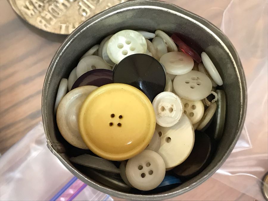 JUST ADDED - Large Collection Of Vintage Buttons - See Photos [Photo 5]