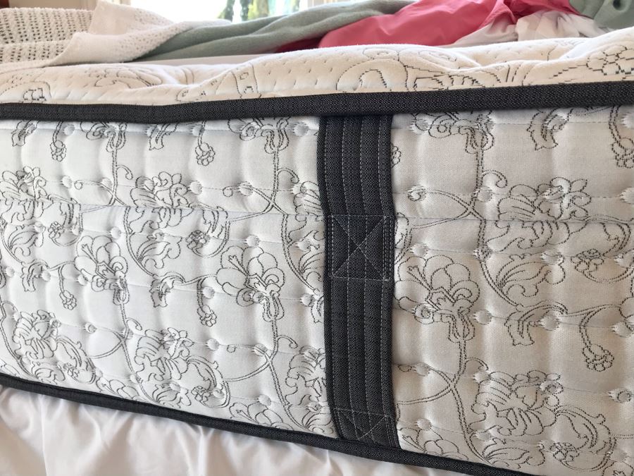 JUST ADDED - Wooden Headboard With Twin Size E.S. Kluft Luxury Mattress, Bedding And Adjustable Base - See Photos [Photo 7]