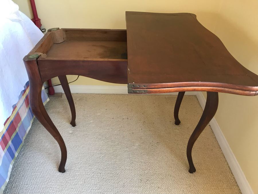 JUST ADDED - Vintage Rotating Flip Top Wooden Gaming Table 33W X 33D X 27.5H [Photo 6]