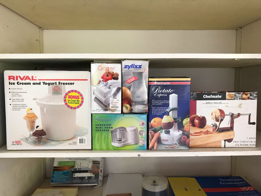 JUST ADDED - Kitchen Appliances Lot With Ice Cream Freezer - 6 Items Total