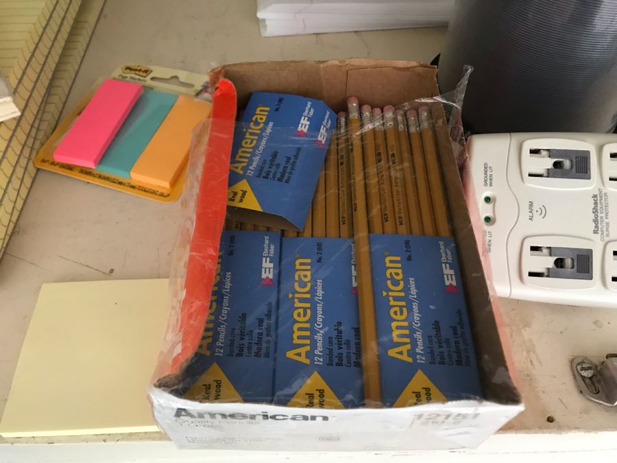 JUST ADDED - Office Supplies Lot [Photo 3]