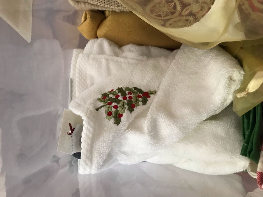 JUST ADDED - Plastic Bin Filled With Christmas Themed Linens / Tablecloths Including Christmas Hooked Rug [Photo 11]