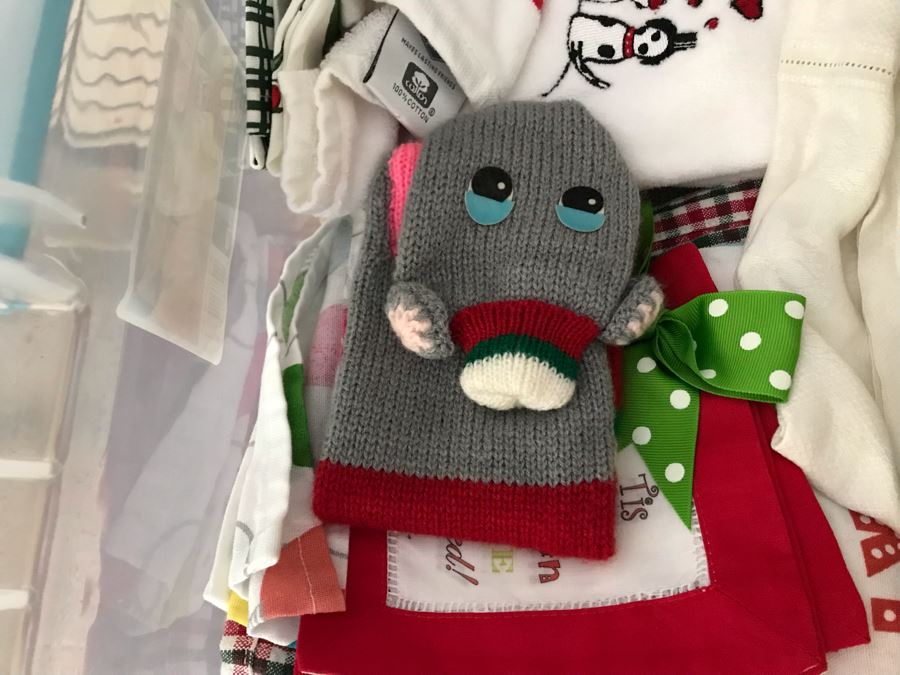 JUST ADDED - Plastic Bin Filled With Christmas Themed Linens / Tablecloths Including Christmas Hooked Rug [Photo 7]