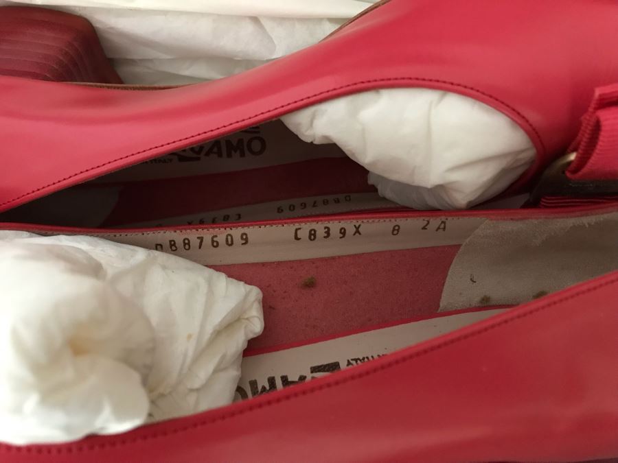 JUST ADDED - Salvatore Ferragamo Coral Heels Shoes Size 8 [Photo 3]