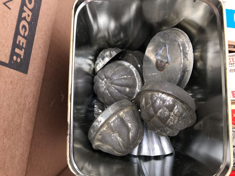 JUST ADDED - Various Cookie Cutters And Molds [Photo 2]