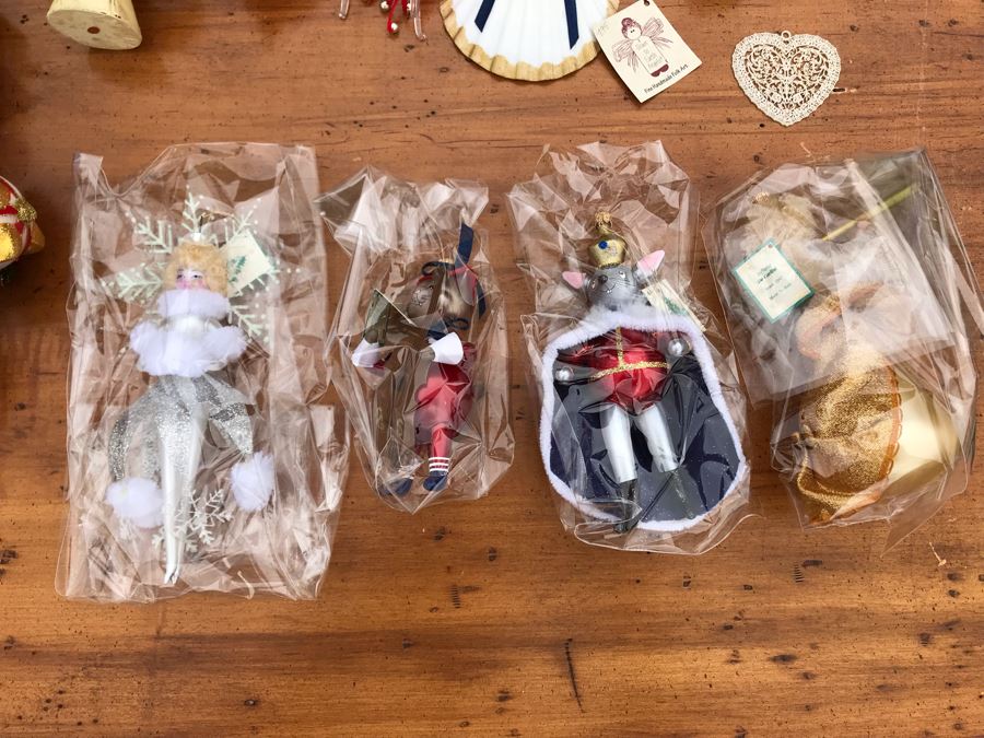 JUST ADDED - Plastic Bin Full Of Christmas Ornaments Mostly Glass Ornaments Including (4) Italian Soffieria De Carlini [Photo 3]