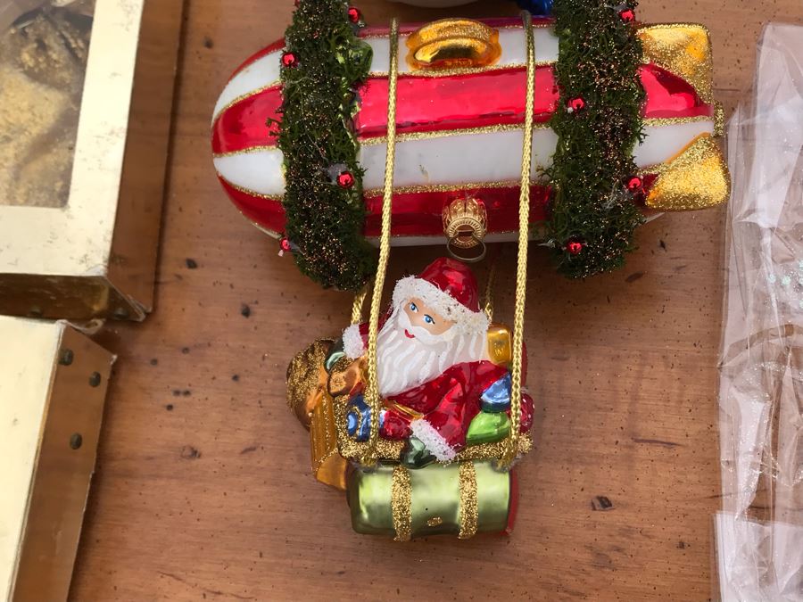 JUST ADDED - Plastic Bin Full Of Christmas Ornaments Mostly Glass Ornaments Including (4) Italian Soffieria De Carlini [Photo 9]