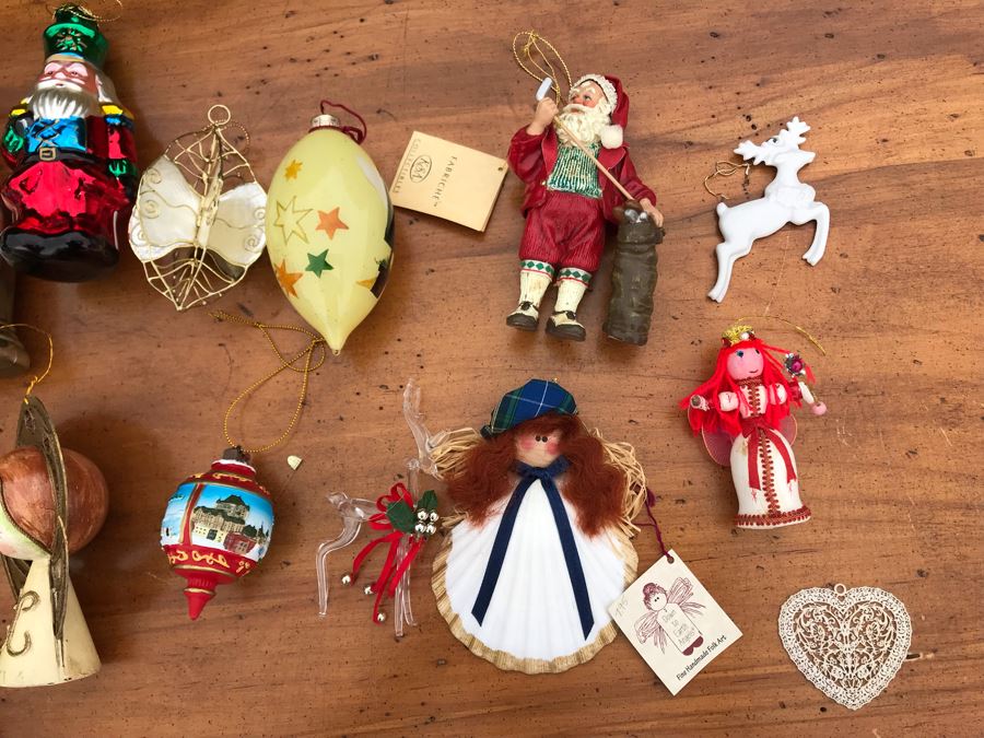 JUST ADDED - Plastic Bin Full Of Christmas Ornaments Mostly Glass Ornaments Including (4) Italian Soffieria De Carlini [Photo 11]