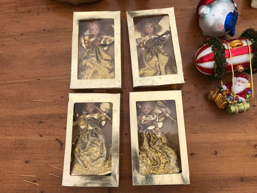 JUST ADDED - Plastic Bin Full Of Christmas Ornaments Mostly Glass Ornaments Including (4) Italian Soffieria De Carlini [Photo 17]