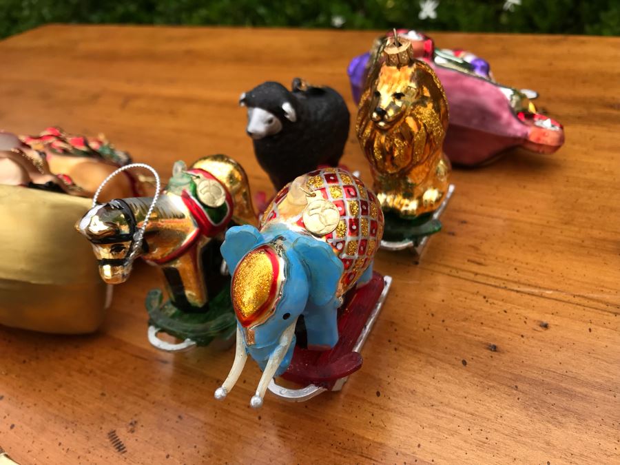 JUST ADDED - Plastic Bin Full Of Christmas Ornaments Mostly Glass Ornaments Including (4) Italian Soffieria De Carlini [Photo 16]