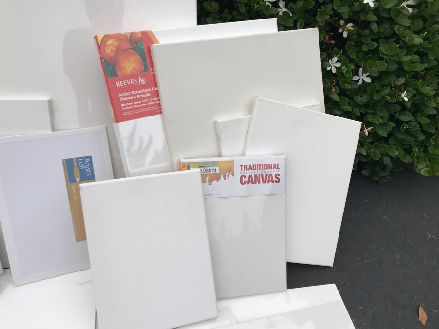 JUST ADDED - Huge Lot Of Artists Canvas Boards And Paper [Photo 4]