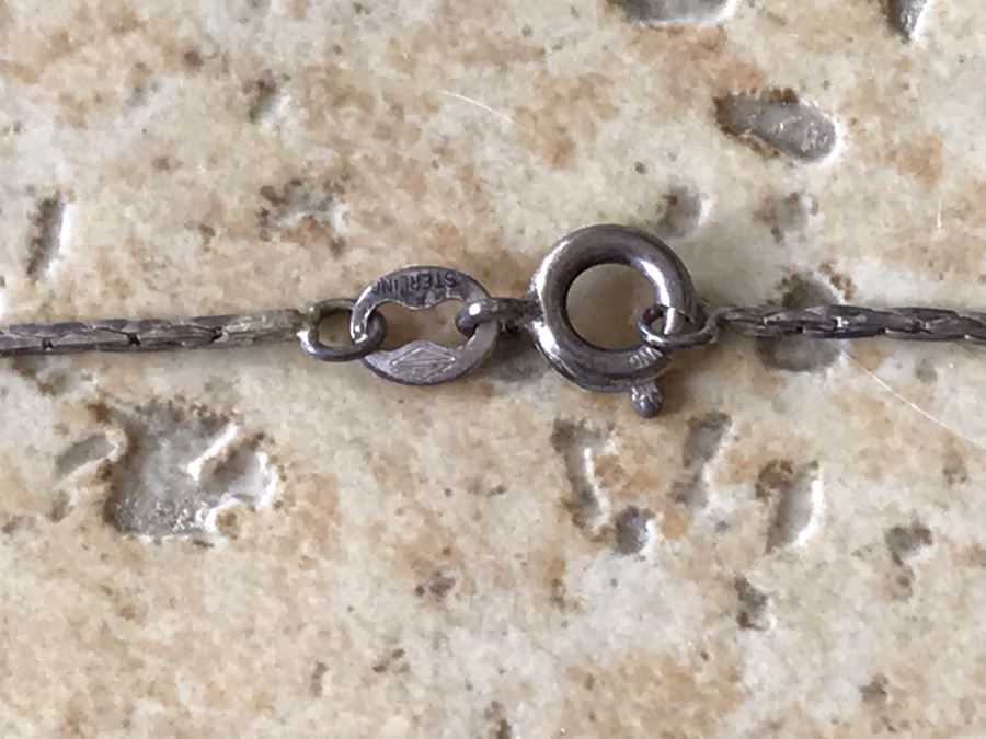 JUST ADDED - Sterling Silver Necklace And Sterling Silver Ring Size 5.24 7.3g [Photo 6]