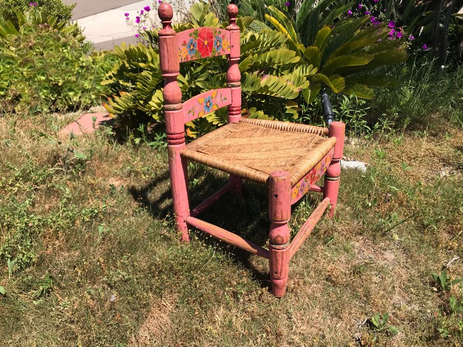 Vintage Hand Painted Mexican Child's Chair 17W X 14D X 25H [Photo 5]