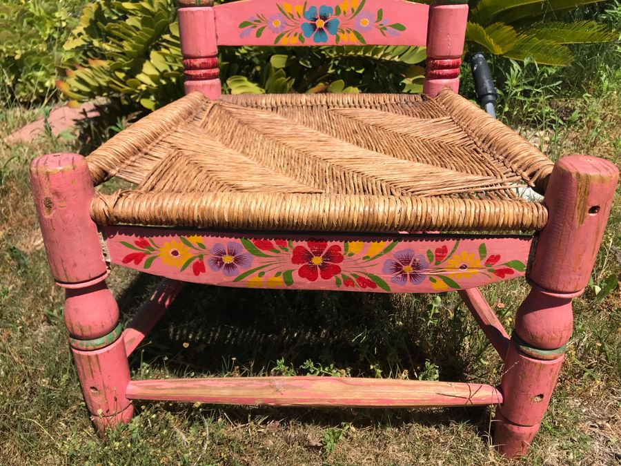 Vintage Hand Painted Mexican Child's Chair 17W X 14D X 25H [Photo 3]