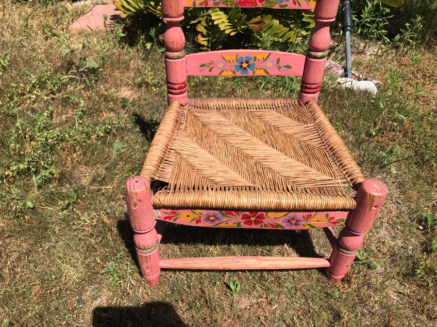 Vintage Hand Painted Mexican Child's Chair 17W X 14D X 25H [Photo 8]