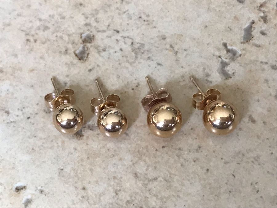 (2) Pairs Of 14K Gold Sphere Studs Earrings 0.8g