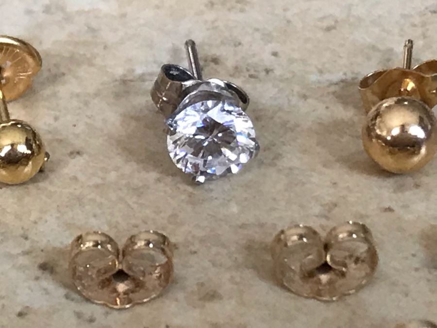 (3) 14K Gold Single Studs Earrings And (7) 14K Gold Earring Backings 2.2g [Photo 5]
